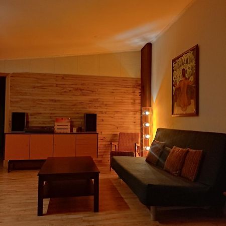 Zalais Namins Apartment Ventspils Exterior photo