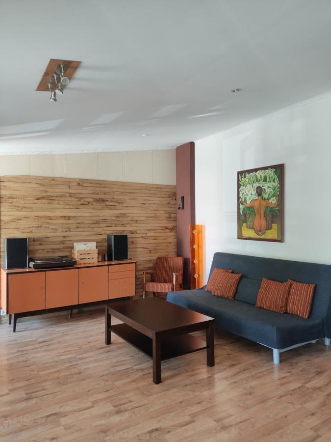 Zalais Namins Apartment Ventspils Exterior photo